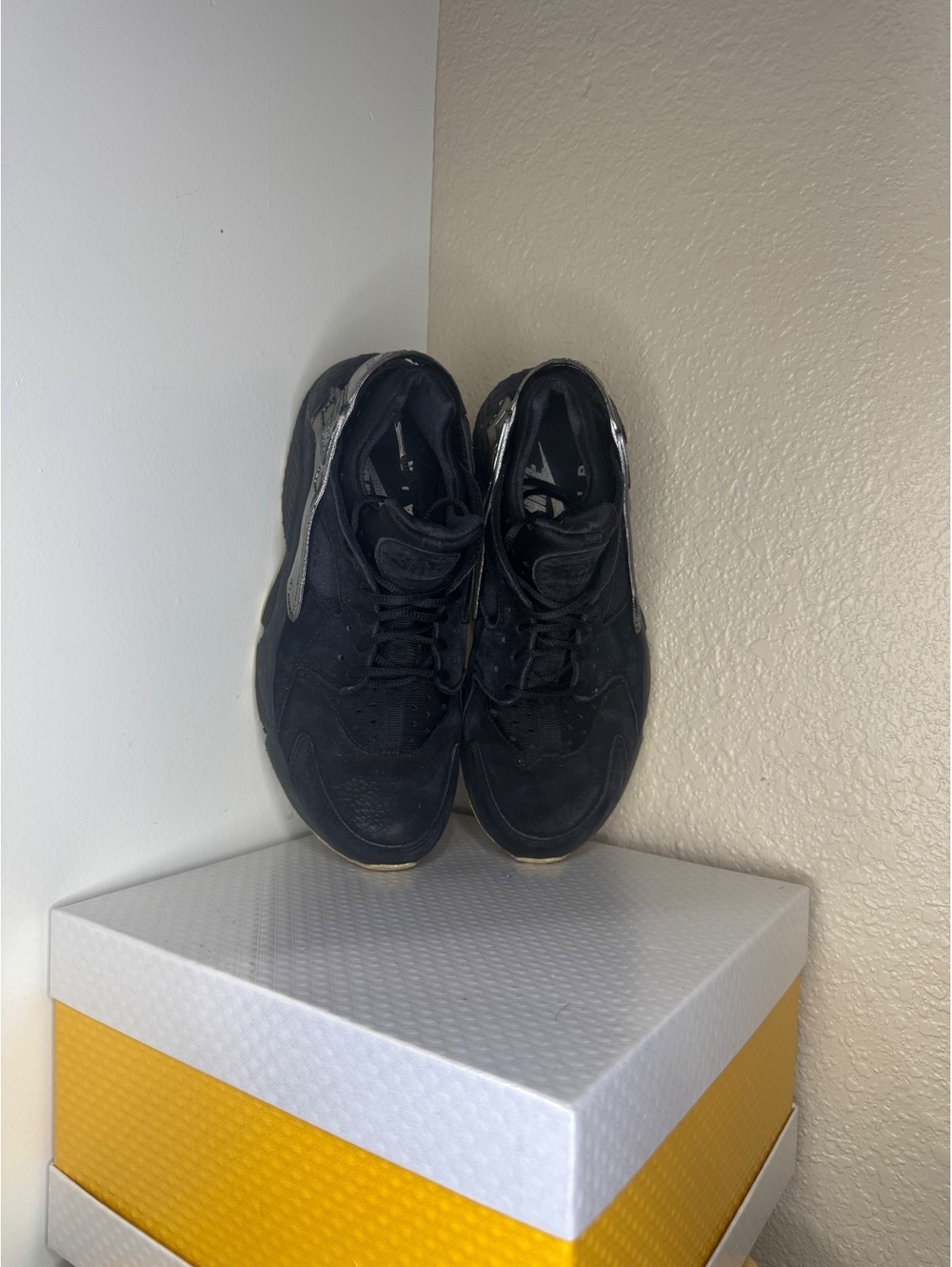 Nike Air Huarache Black Metallic Silver GS Youth Size 6Y Sneakers Used No Box - Picture 5 of 7